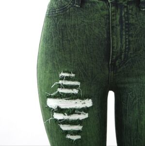 Juniors Aphrodite Distressed Highwaist Denim Jeans